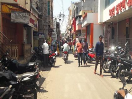 The market in Indapur is start on Tuesday who has been closed for the last 52 days due to lockdown | लॉकडाऊनमुळे ५२ दिवसांपासून बंद असलेली इंदापुर शहरातील बाजारपेठ मंगळवारी सुरु