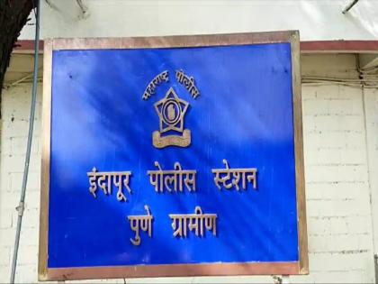 One injured after bullet fired from licensed pistol in Indapur; Case registered against four | इंदापुरात परवानाधारक पिस्टलमधून गोळी सुटल्याने एकजण जखमी; चौघांविरोधात गुन्हा दाखल One injured after bullet fired from licensed pistol in Indapur; Case registered against four | इंदापुरात परवानाधारक पिस्टलमधून गोळी सुटल्याने एकजण जखमी; चौघांविरोधात गुन्हा दाखल