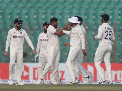 IND vs BAN 1st Test :  Bangladesh 133/8 on Day 2 Stumps - they still need 72 more to avoid the follow on. A day dominated by Kuldeep Yadav and Mohammad Siraj in the bowling department. | IND vs BAN 1st Test : कुलदीप यादवची अष्टपैलू कामगिरी; बांगलादेशचे ८ फलंदाज माघारी; फॉलो ऑन टाळण्याचे आव्हान