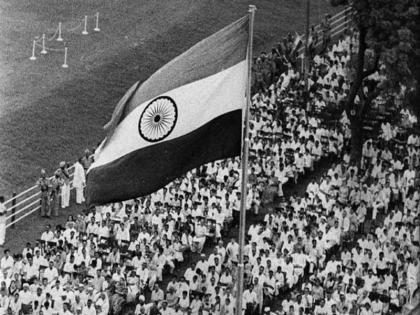 Independence Day : What was the scene of two day before Independence Day? | Independence Day : स्वातंत्र्याच्या दोन दिवसआधी कसे होते चित्र, पाकिस्तानातून येत होत्या रक्ताने माखलेल्या रेल्वे!