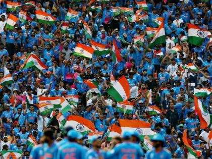 The blue sea has descended! Limited visa for Pakistani cricket fans... India vs Pakistan Match Crowd | निळा समुद्र अवतरला! पाकिस्तानी क्रिकेट चाहत्यांसाठी मर्यादेतच व्हिसा...