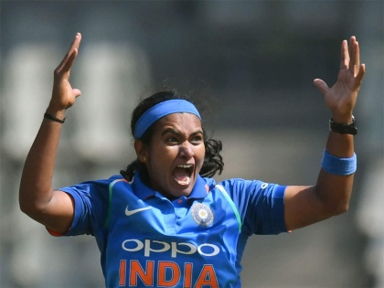 ‘Small ball, small pitch unnecessary’; Shikha Pandey appeals to ICC | ‘छोटा चेंडू, लहान खेळपट्टी अनावश्यक’; शिखा पांडेचे आयसीसीला आवाहन