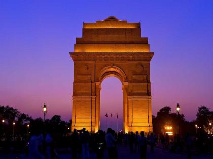 Tourists and travelers prefer Delhi and Mumbai ... | पर्यटक व प्रवाशांची पसंती दिल्ली आणि मुंबईला...