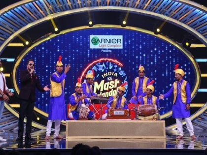  Mika Singh performances with contestants on the stage of India's Mast Kalander | 'इंडिया के मस्त कलंदर'च्या मंचावर मिका सिंग स्पर्धकांसोबत करणार परफॉर्म