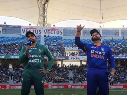 Ind Vs Pak: India win the Toss & elcted a fielding first, Shubhaman Gill Come back in Team | Ind Vs Pak: महामुकाबल्यात नाणेफेकीचा कौल भारताच्या बाजूने, प्रथम क्षेत्ररक्षणाचा निर्णय, असे आहेत दोन्ही संघ