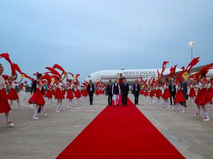 PM Narendra Modi reached at tianjin, China for SCO Summit and meeting various world leaders | ७ वर्षांनी पंतप्रधान मोदी चीनला पोहचले, रेड कार्पेटवर भव्य स्वागत; पुतिन-जिनपिंग यांना भेटणार