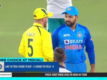 ind vs aus 1st t20 Int Live Scorecard Live Streaming :  Jasprit Bumrah is not yet 100% for this match. He may make an appearance in the remaining matches, Say Rohit Sharma  | IND vs AUS T20 2022 Live : Jasprit Bumrah प्लेइंग इलेव्हनमध्ये का नाही?, कर्णधार रोहित शर्माच्या उत्तरानं बसेल धक्का 