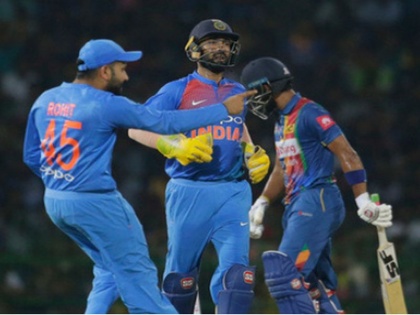 Team India beat England by six wickets | निदाहास चषक : टीम इंडियाचा शानदार विजय, श्रीलंकेचा ६ बळींनी पराभव