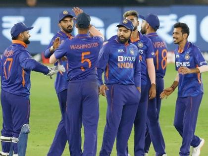 Rohit Sharma Favourite Spinner may demolish Yuzvendra Chahal Career in T20 India vs Sri Lanka Virat Kohli RCB | Rohit Sharma Yuzvendra Chahal, India vs Sri Lanka T20 : रोहित शर्माचा 'लाडका' खेळाडू संपवणार युजवेंद्र चहलचं करियर? क्रिकेटवर्तुळात चर्चांना उधाण