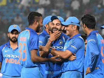 Indian Cricket team ask to take shower in 90 seconds | 'फक्त 90 सेकंद', भारतीय संघाला सामन्यानंतर आंघोळीसाठी वेळेचं बंधन