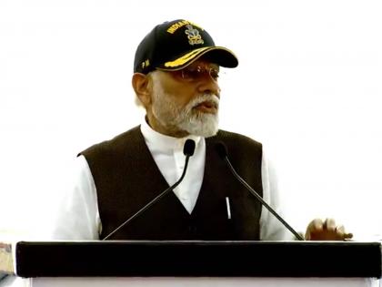 Increase the number of women in the armed forces; Prime Minister Modi made the announcement at the Navy Day event | सशस्त्र दलात महिलांची संख्या वाढवणार; पंतप्रधान मोदींनी नौदल दिनाच्या कार्यक्रमात घोषणा केली