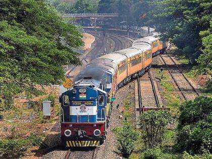 Budget 2023: Three new rail corridors announced, conversion of 40,000 coaches to Vande Bharat standards | Budget 2023: तीन नवीन रेल्वे कॉरिडॉरची घोषणा, ४० हजार बोगींचे वंदे भारत मानकांमध्ये रूपांतर