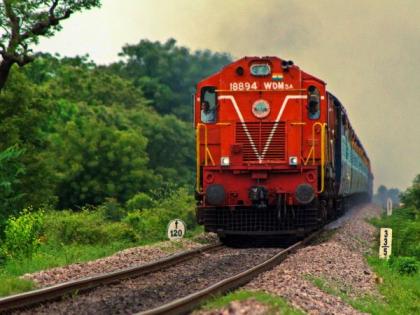 10 special trains of Central Railway on the occasion of Mahaparinirvana day | महापरिनिर्वाण दिनानिमित्त मध्य रेल्वेच्या १० विशेष गाड्या