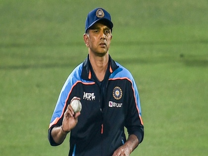 Indian team head coach Rahul Dravid has been found corona positive | Rahul Dravid: आशिया चषकापूर्वी भारताला मोठा झटका; प्रशिक्षक राहुल द्रविड कोरोना पॉझिटीव्ह