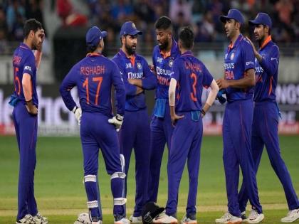 Indian team is likely to leave for Australia on October 4 and BCCI will bear the cost of 4 players | T20 World Cup 2022: भारतीय संघ विश्वचषकासाठी 'या' दिवशी रवाना होणार; BCCI ४ खेळाडूंचा उचलणार खर्च
