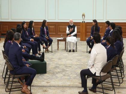 भारतीय महिला ‘वर्ल्ड चॅम्पियन’ कशा बनल्या? अमोल मुझुमदारांनी PM मोदींना सांगितली Untold Story