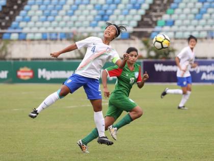 Indian women's football team enters Olympic Qualifiers 2nd round for first time | भारतीय महिलांची अभिमानास्पद कामगिरी, ऑलिम्पिक पात्रतेच्या दुसऱ्या फेरीत धडक