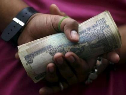 Three Anganwadi workers arrested while accepting bribe of Rs 2,500 | अडीच हजारांची लाच घेताना तीन अंगणवाडी सेविका ताब्यात