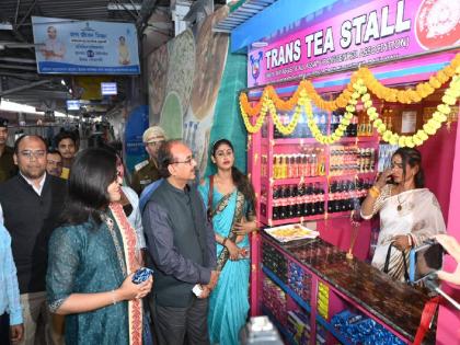 India's first 'trans' tea stall to be run entirely by transgender opens at Guwahati railway station  | भारतीय रेल्वेचा कौतुकास्पद निर्णय! रेल्वे स्थानकावर उभारला देशातील पहिला 'ट्रान्स' टी स्टॉल