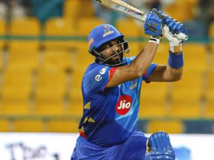 ILT20: UAE’s Muhammad Waseem’s fifty takes Mumbai Indians Emirates past Sharjah Warriors | मुंबई इंडियन्सच्या संघाच्या विजयात पाकिस्तानी खेळाडू ठरला हिरो; ३९ चेंडूंत ७१ धावा चोपून वॉरियर्सवर मात 