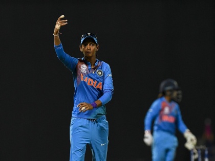 India vs South Africa : India Women set 147 runs target to South Africa Women in third ODI | India vs South Africa : भारताची हाराकिरी, संपूर्ण संघ 146 धावांत माघारी