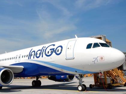 Plane engine catches fire while taking off, pilot makes mayday call, major accident averted in Ahmedabad | उड्डाण करत असतानाच विमानाच्या इंजिनाला आग, पायलटने दिला मेडे कॉल, अहमदाबादमध्ये मोठा अपघात टळला Plane engine catches fire while taking off, pilot makes mayday call, major accident averted in Ahmedabad | उड्डाण करत असतानाच विमानाच्या इंजिनाला आग, पायलटने दिला मेडे कॉल, अहमदाबादमध्ये मोठा अपघात टळला