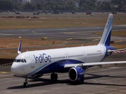 Indigo on old Air India route! First stopped for a crew member, then stuck in traffic | इंडिगो जुन्या एअर इंडियाच्या मार्गावर! आधी क्रु member साठी थांबले, नंतर ट्रॅफिकमध्ये अडकले