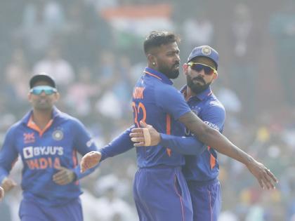 IND vs NZ, 2nd ODI Live : India needs 109 runs to win the ODI series against New Zealand, Indian bowling unit has been fantastic. | IND vs NZ, 2nd ODI Live : भारतीय गोलंदाजानी मजबूत फास आवळला, ५ बाद १५ वरून न्यूझीलंडने शतकी पल्ला पार केला