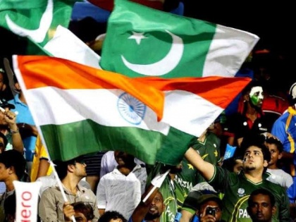 Ind vs Pak: beautiful pakistani girl wins indian hearts | Ind vs Pak: सुंदरा मनामध्ये भरली... पाकिस्तानच्या 'या' ललनेनं भारतीय तरुणाईला केलं घायाळ