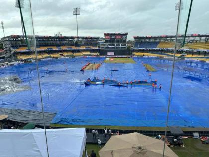 Asia Cup 2023 India vs Pakistan Live Asia Cup 2023 - India Vs Pakistan Day 2 start delayed due to rain, Both team players reach in to stadium | विराट, बाबर अन् दोन्ही संघाचे खेळाडू मैदानावर पोहोचले; कोलंबोहून महत्त्वाचे अपडेट्स आले 