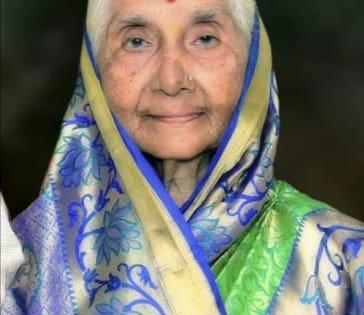 Indumati Awade, founder of Indira Gandhi Mahila Yarn Mill, passed away | इंदिरा गांधी महिला सूत गिरणीच्या संस्थापक इंदुमती आवाडे यांचे निधन