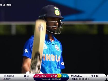 IND vs AUS Warm Up Match Live : KL Rahul scored 57 off 33 balls with 6 four and 3 sixes while Rohit scored just 1 run off 5 balls, India are 78/1 | IND vs AUS Warm Up Match Live : KL Rahul च्या २७ चेंडूंत ५० धावा; भारताच्या ६९ धावांत रोहित शर्माची १ धाव