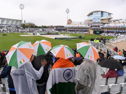 ICC World Cup 2019 : Sourav Ganguly suggests solution after India vs New Zealand World Cup match gets washed out | ICC World Cup 2019 : पावसाचा सामना कसा करावा हे भारतीयांकडून शिका, गांगुलीनं सुचवला उपाय