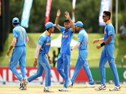 Ind U19 vs Pak U19, semi-final U19WC : Pakistan bundled out for 172 in 43.1 overs   | Ind U19 vs Pak U19 : भारतीय गोलंदाजांसमोर पाकची शरणागती, दोनशे धावाही करण्यात अपयश