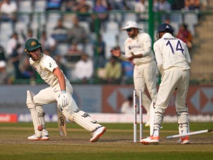 India vs aus 2nd test live scorecard Delhi : Australia 263 all out with Mohammed Shami 4 wickets, Ravindra Jadeja 3 wickets & R Ashwin 3 wickets.   | Ind vs Aus 2nd test live : ऑस्ट्रेलियाचा डाव पहिल्याच दिवशी गुंडाळला; मोहम्मद शमी, अश्विन, जडेजा यांनी पराक्रम केला