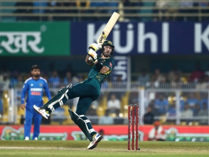 India vs Australia 3rd T20I Live : HUNDRED BY GLENN MAXWELL, He smashed 104* runs from 48 balls with 8 fours & 8 sixes, Australia won by 5 wickets | मॅक्स'वेल'डन! ऑस्ट्रेलियाचा 'वेड' लावणारा विजय; ग्लेनचे वादळी शतक, १६ चेंडूंत ८० धावा 