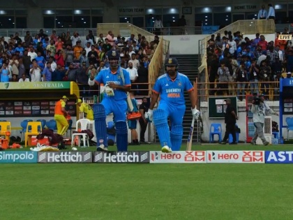 IND vs AUS 3rd ODI Live Update Marathi : Rohit Sharma has the most international sixes in a country - 259, Washington Sundar & Rohit opening for India | रोहितसह ओपनिंगला विराट नव्हे तर बघा कोण आला; हिटमॅनने इतिहास रचला