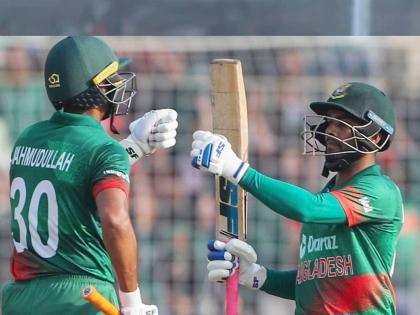 IND vs BAN 2nd ODI Live : Sensational Hundred for Mehidy Hasan Miraz in just 83 balls. He has taken Bangladesh from 69-6 to 271-7 | IND vs BAN 2nd ODI Live : ६ बाद ६९ धावांवरून बांगलादेश २७० पार! 'M' फॅक्टरने टीम इंडियाला केले बेजार; रोहित फलंदाजीला नाही येणार 