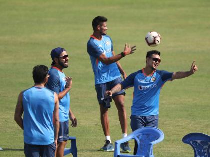 IND vs BAN : Mohammed Shami ruled out of ODI series against Bangladesh due to a hand injury | IND vs BAN, Breaking: माशी शिंकली! उद्या सामना अन् भारताच्या प्रमुख खेळाडूने दुखापतीमुळे माघार घेतली