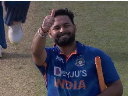 IND vs ENG 3rd ODI Live Update : Rishabh Pant finishes it with - 4,4,4,4,4,1,4. What a knock by Pant - 125* (113) guides India to a five-wicket win over England. India clinch the ODI series 2-1 | Rishabh Pant, IND vs ENG 3rd ODI Live Update : ४,४,४,४,४,१, ४! रिषभ पंतने धु धु धुतले... हार्दिक पांड्यासह टीम इंडियाला मिळवून दिला ऐतिहासिक मालिका विजय 