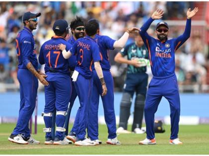 IND vs ENG 3rd ODI Live Update :  England has done well reaching close to 259, when somewhere they were 74-4; Hardik Pandya take 4 and Yuzvendra Chahal take 3 wickets  | Hardik Pandya, IND vs ENG 3rd ODI Live Update : भारतीय गोलंदाजांचा लहरीपणा महागात पडला, इंग्लंडने ४ बाद ७४ वरून आव्हानात्मक धावा उभ्या केल्या