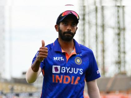 Jasprit Bumrah becomes the number 1 ranked ODI bowler in ICC ranking, Suryakumar Yadav climbs 44 position to become India's highest Ranked T20i batsman at No.5 position. | Jasprit Bumrah, ICC Ranking : जसप्रीत बुमराह जगात 'एक नंबर' ठरला, शतकवीर सूर्यकुमार यादव भारतीयांमध्ये टॉपर!