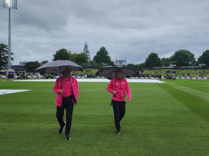 IND vs NZ, 2nd ODI :  Good news in Hamilton. Play set to get underway at 11.10am IST, with the match reduced to 29 overs per side   | IND vs NZ, 2nd ODI : २९-२९ षटकांचा सामना, दोन डावांत १० मिनिटांचा ब्रेक; जाणून घ्या महत्त्वाच्या अपडेट्स