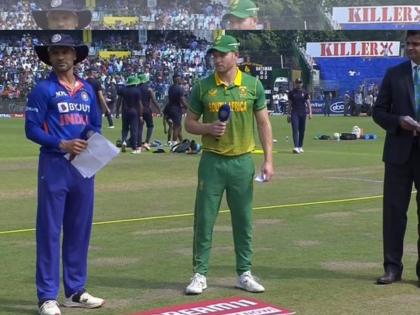 IND vs SA, 3rd ODI Live Updates : India have won the toss and they've decided to bowl first. Match to start from 2pm, David Miller captaining South Africa! | IND vs SA, 3rd ODI Live Updates : टीम इंडियाने जिंकली नाणेफेक, दक्षिण आफ्रिकेने तिसऱ्या सामन्यातही कॅप्टन बदलला 