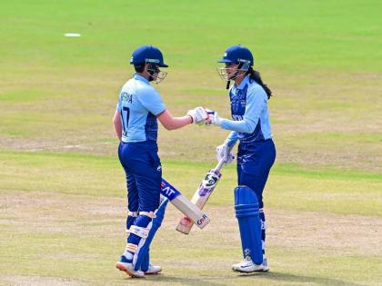 INDW vs SLW Final : Smriti Mandhana ( 46) & Jemimah Rodrigues ( 42); lost 6 wickets in 27 runs, 117 runs target to Sri Lanka | स्मृती मानधना-जेमिमा रॉड्रीग्ज यांनी सावरले, पण ६ फलंदाज २७ धावांत OUT झाले