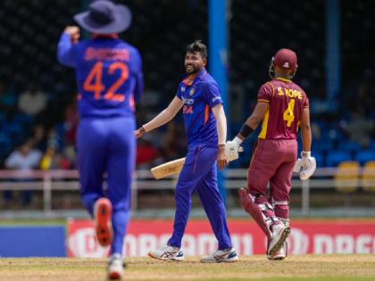 IND vs WI 1st ODI Live Updates : The West Indies gave a tough fight towards the end of their 309 run-chase but fell 3 runs short of victory as India pull of a win in the last over thriller | IND vs WI 1st ODI Live Updates : शेवटच्या ६ चेंडूंचा थरार! वेस्ट इंडिजने संघर्ष केला, भारताने अवघ्या ३ धावांनी सामना जिंकला