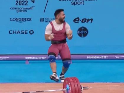 Commonwealth Games 2022 : Vikas Thakur adds Silver to Team India's medals in weightlifting and his third medal in CWG  | Commonwealth Games 2022 : भारताचा 'विकास' झाला! सलग तिसऱ्या राष्ट्रकुल स्पर्धेत जिंकले पदक!