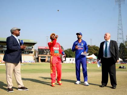 IND vs ZIM 3rd ODI Live : India won the toss and decided to bat first, Deepak Chahar and Avesh Khan replace Mohammad Siraj and Prasidh Krishna | IND vs ZIM 3rd ODI Live : KL Rahul ने चूक सुधारली; दोन बदलांसह तिसऱ्या वन डेत टीम मैदानावर उतरवली