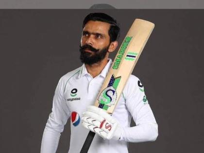 Sri Lanka vs Pakistan 2nd Test : Fawad Alam finally crosses the milestone of 1000 Test runs after 13 years of his debut, stump day 2 Pakistan finish the day on 191/7 trail by 187 | Sri Lanka vs Pakistan 2nd Test : कसोटीत १००० धावा करण्यासाठी पाकिस्तानी फलंदाजाला लागली १३ वर्ष; श्रीलंकेसमोर संघाने टेकलेत गुडघे 