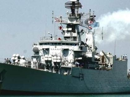 Navy's 'INS Brahmaputra' catches fire during repairs, one junior sailor missing    | नौदलाच्या ‘INS ब्रह्मपुत्र’ला दुरुस्तीदरम्यान लागली आग, एक कनिष्ठ नाविक बेपत्ता   